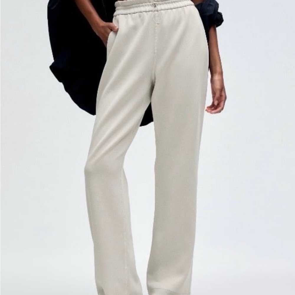 Lululemon Women’s Softstreme High Rise Pants Regular 8